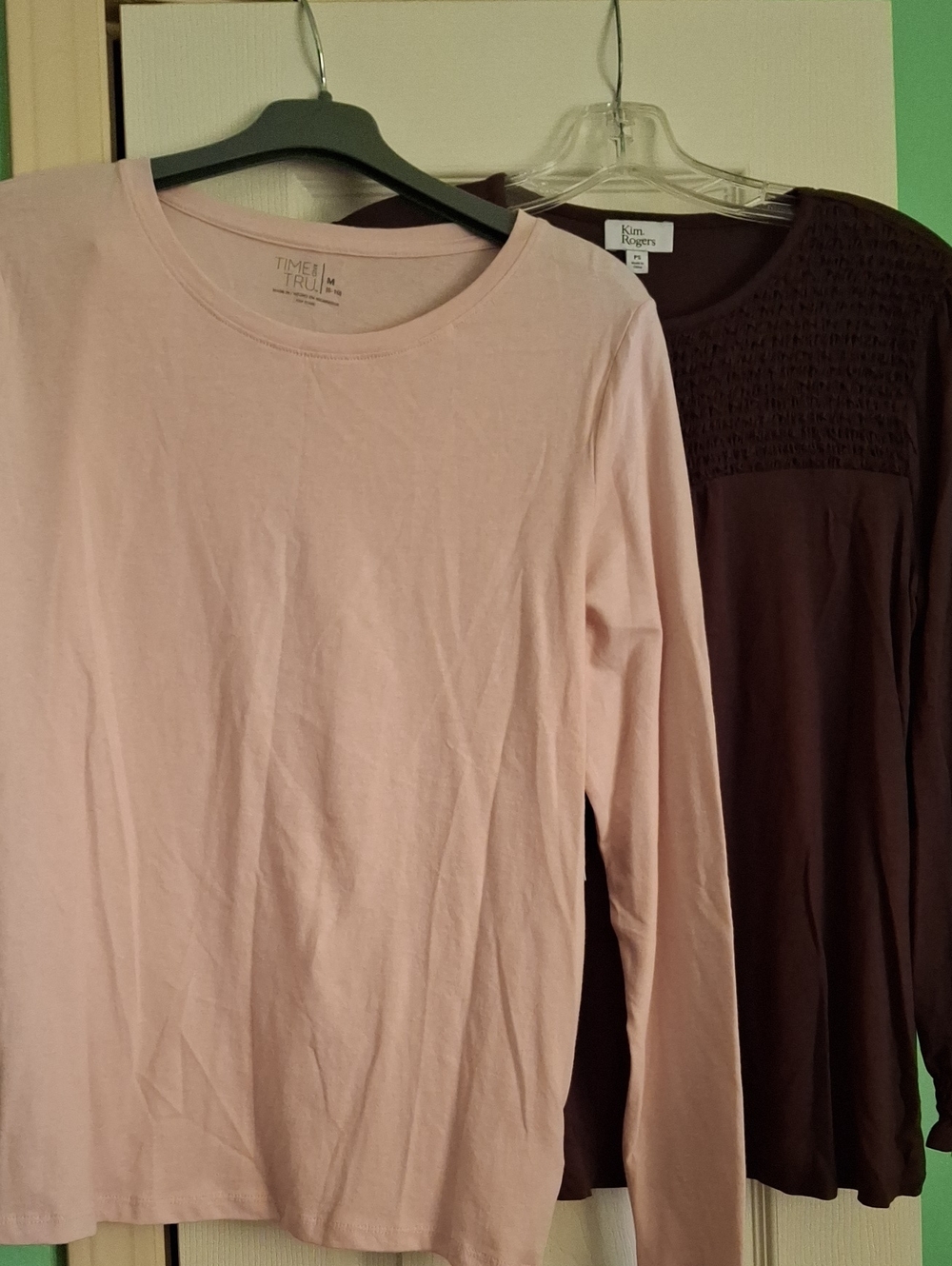 Time and Tru And Kim Rogers Women's Long Sleeve Crewneck Top - Light Pink & Brwn